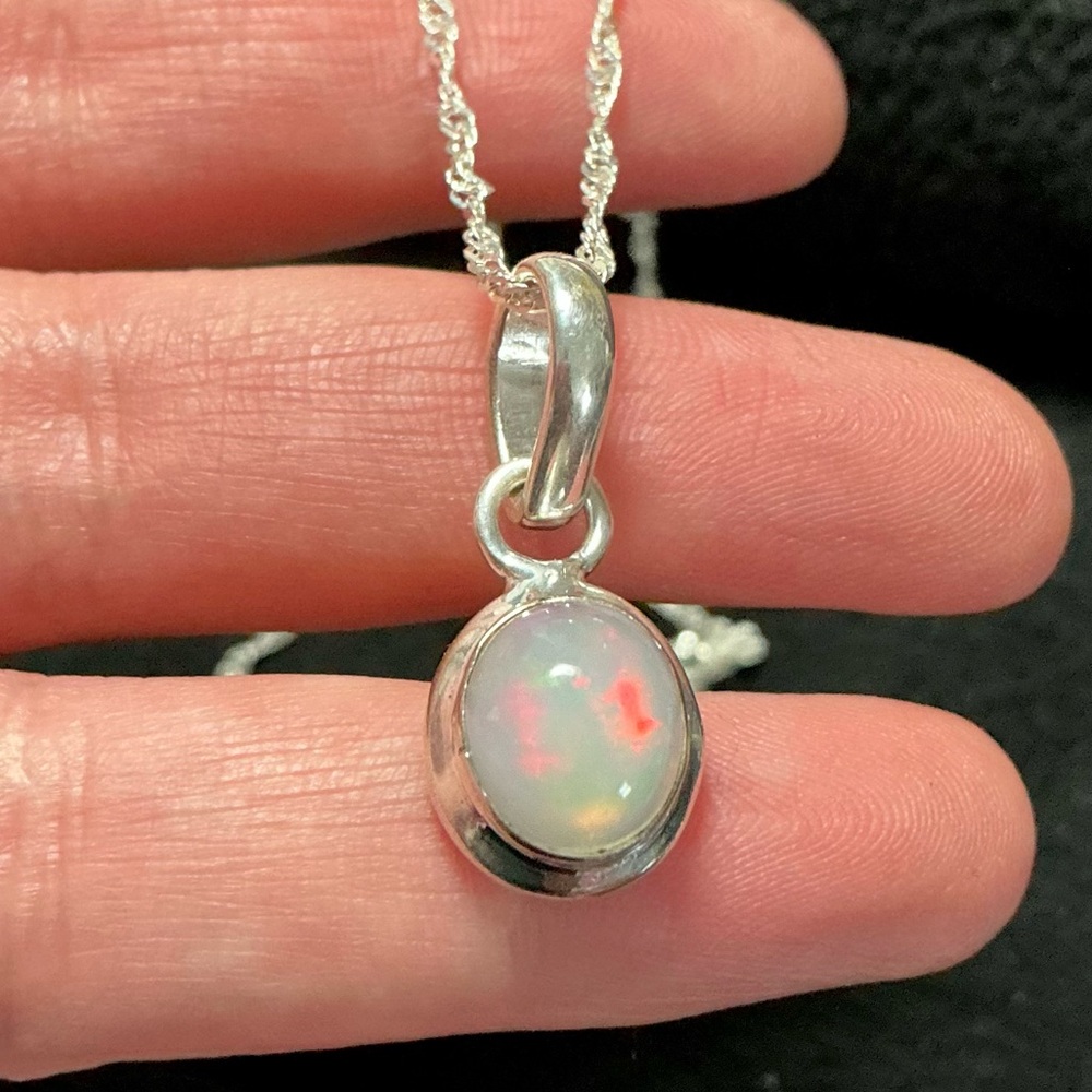 Ethiopian Natural White Fire Opal Gemstone Pendant Necklace 925 Sterling Silver